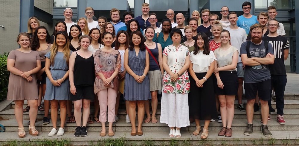 Group shot of Danish and German students and ECLC staff