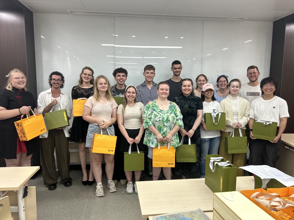 Group shot of Danish and German students